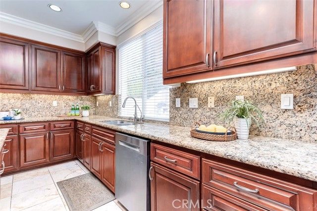 16 Sovente, Irvine, CA 92606