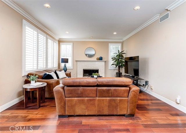 16 Sovente, Irvine, CA 92606