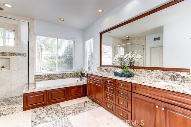 16 Sovente, Irvine, CA 92606