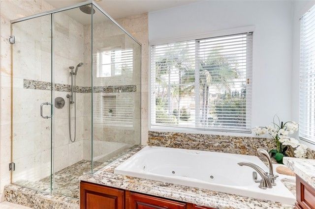 16 Sovente, Irvine, CA 92606