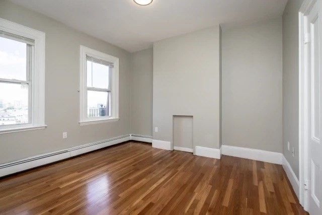 548 E Broadway PH, Boston, MA 02127