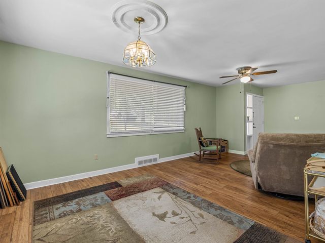 117 Tanglewylde Drive, Spartanburg, SC 29301