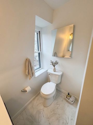 23 Avon St 2, Cambridge, MA 02138