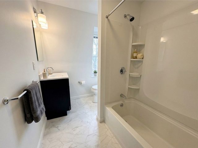 23 Avon St 2, Cambridge, MA 02138