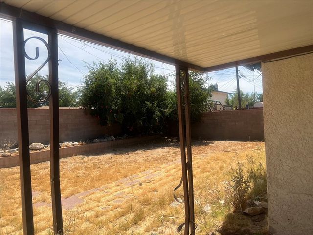44302 Kirkland Avenue, Lancaster, CA 93535