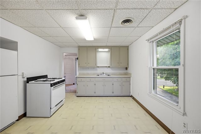 2535 River Road, Wheatfield, NY 14304