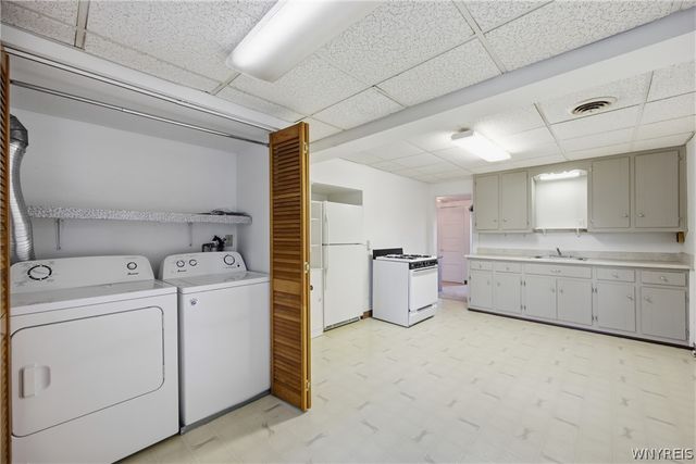 2535 River Road, Wheatfield, NY 14304