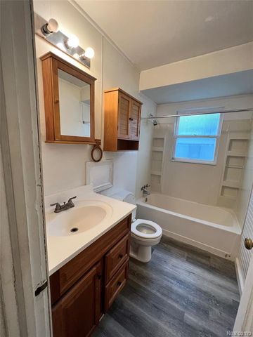 2521 Stobbe Street, Saginaw, MI 48602