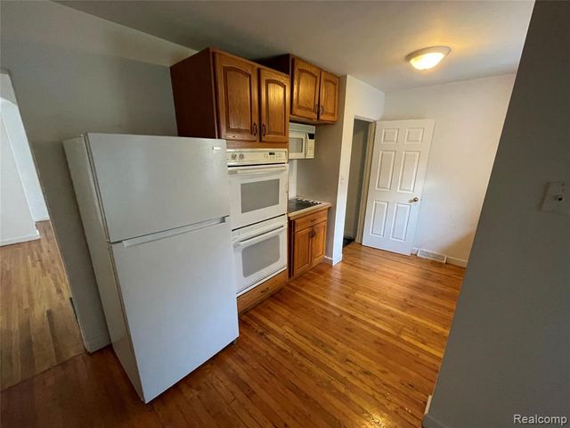 2521 Stobbe Street, Saginaw, MI 48602