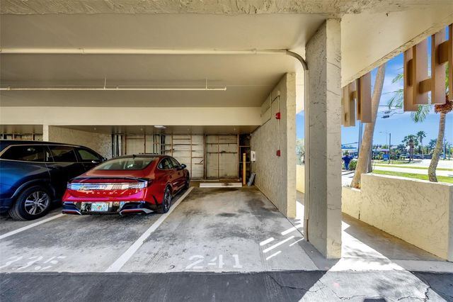 113 ISLAND WAY 241, Clearwater Beach, FL 33767