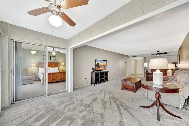 113 ISLAND WAY 241, Clearwater Beach, FL 33767