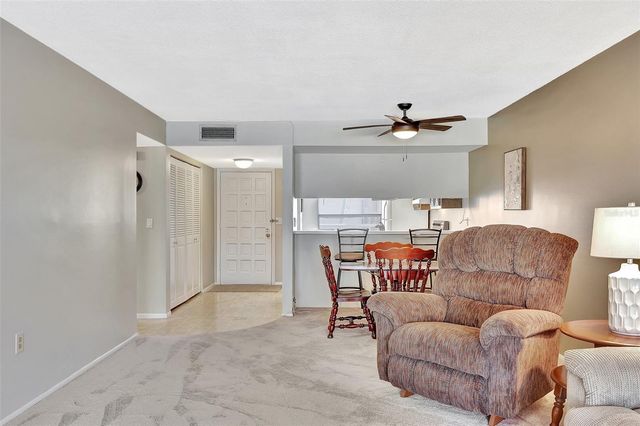 113 ISLAND WAY 241, Clearwater Beach, FL 33767