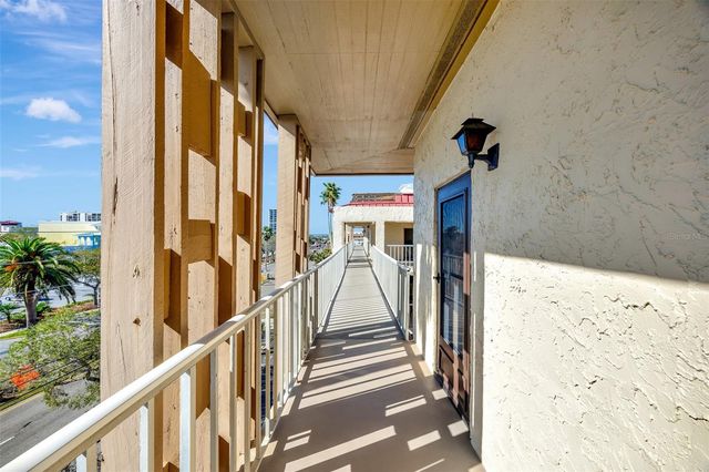 113 ISLAND WAY 241, Clearwater Beach, FL 33767