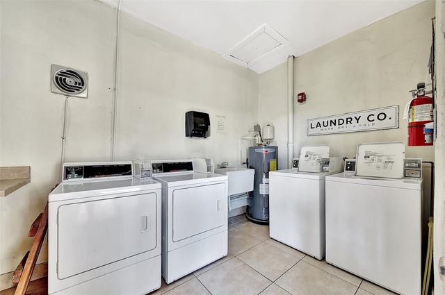 113 ISLAND WAY 241, Clearwater Beach, FL 33767