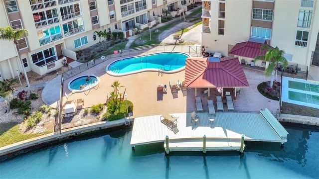 113 ISLAND WAY 241, Clearwater Beach, FL 33767