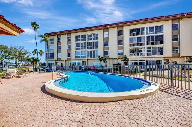 113 ISLAND WAY 241, Clearwater Beach, FL 33767