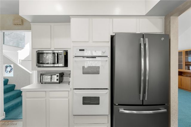 32651 N Burr Oak, Solon, OH 44139