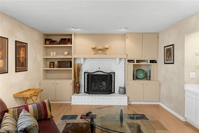 32651 N Burr Oak, Solon, OH 44139