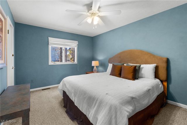 32651 N Burr Oak, Solon, OH 44139