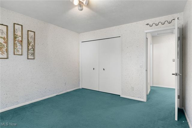 32651 N Burr Oak, Solon, OH 44139