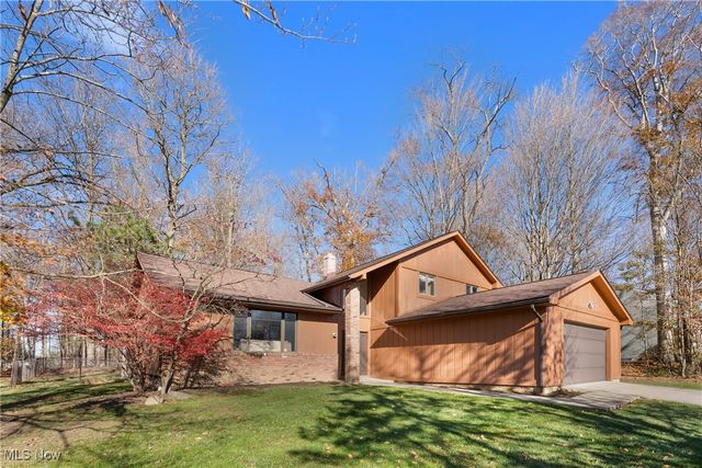 32651 N Burr Oak, Solon, OH 44139