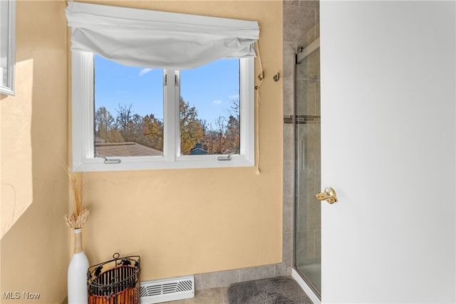 32651 N Burr Oak, Solon, OH 44139