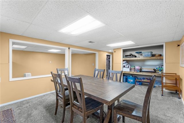 32651 N Burr Oak, Solon, OH 44139