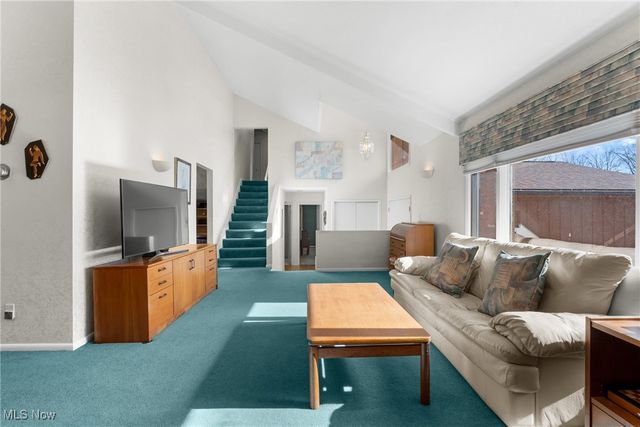 32651 N Burr Oak, Solon, OH 44139