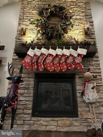 2097 HILL SIDE DRIVE, Mechanicsburg, PA 17055