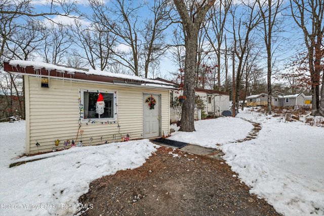 16 Sycamore Trail, Wurtsboro, NY 12790