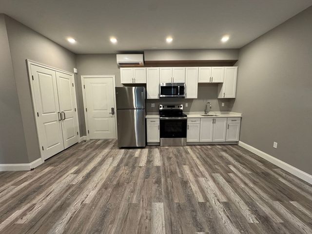 1473 N Shore Rd 101, Revere, MA 02151