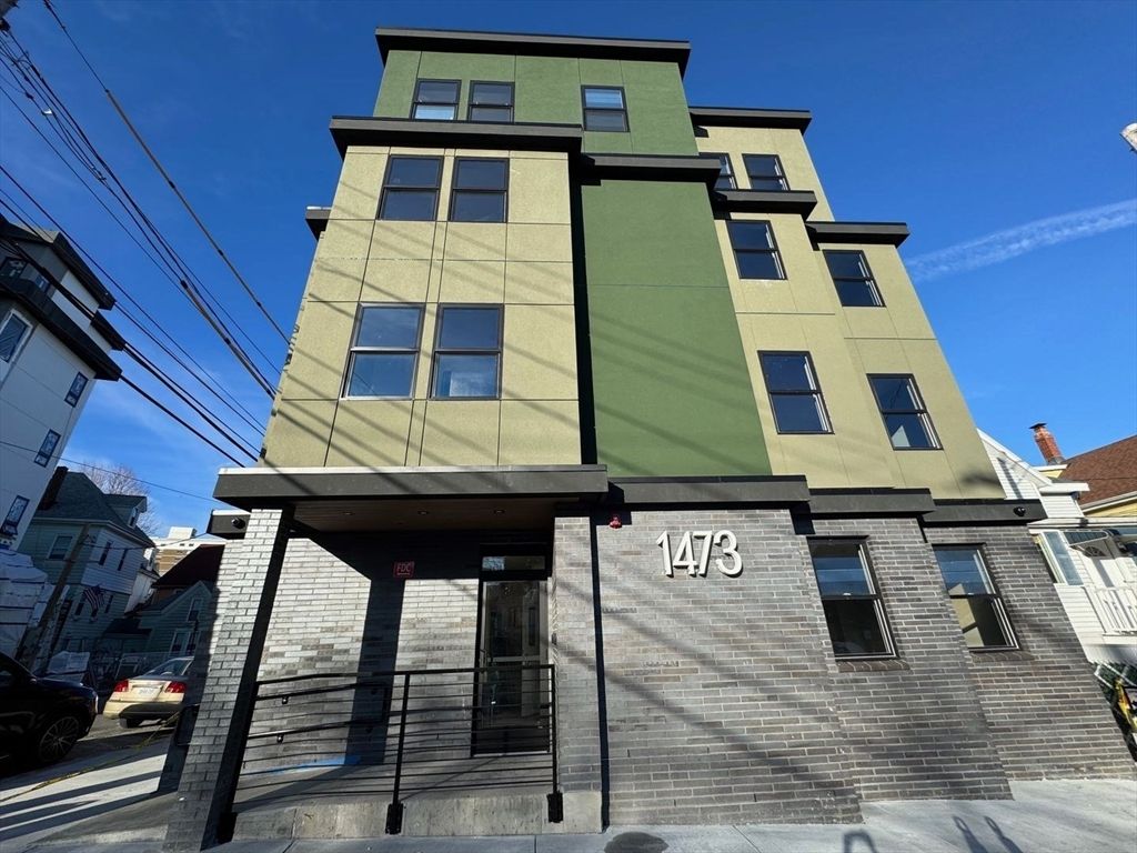 1473 N Shore Rd 101, Revere, MA 02151