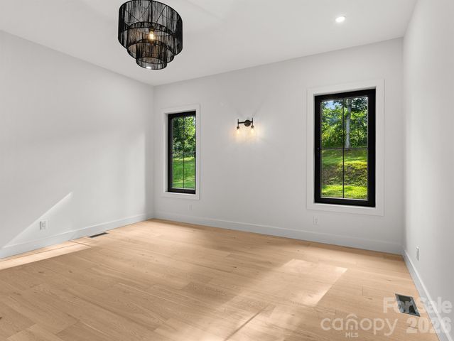 25 Copper Mill Court, Candler, NC 28715