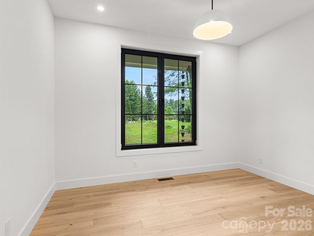 25 Copper Mill Court, Candler, NC 28715