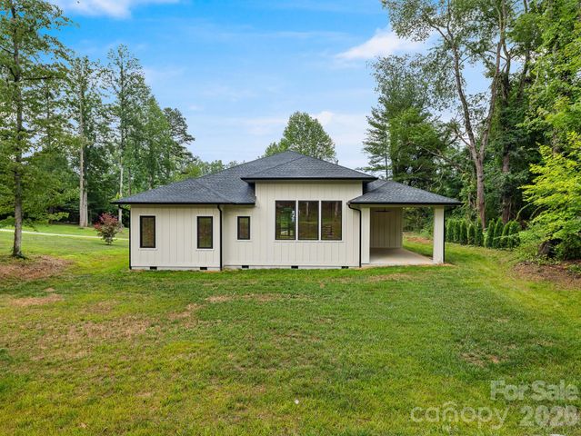 25 Copper Mill Court, Candler, NC 28715