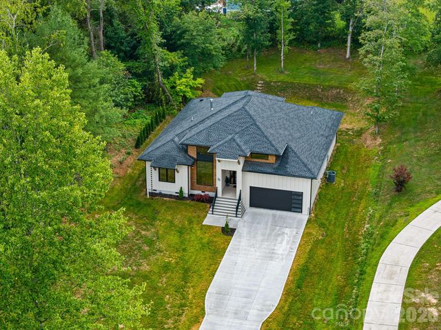 25 Copper Mill Court, Candler, NC 28715