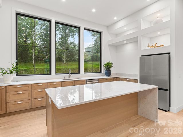 25 Copper Mill Court, Candler, NC 28715