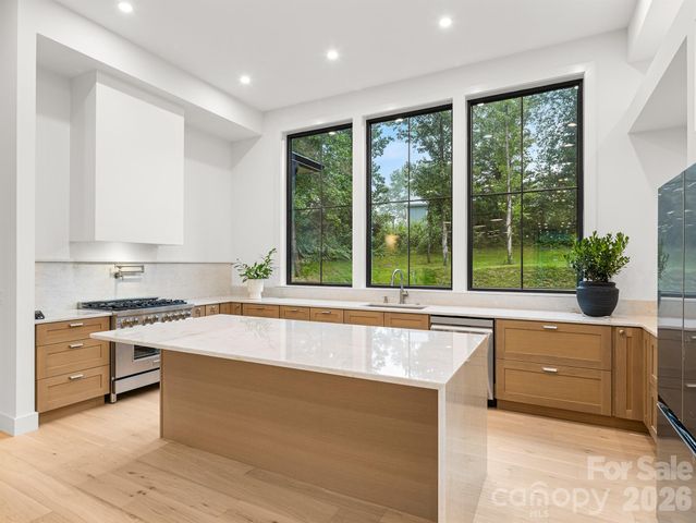 25 Copper Mill Court, Candler, NC 28715