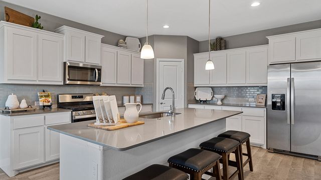 1221 BELTWAY BELTWAY Lane, Granbury, TX 76048