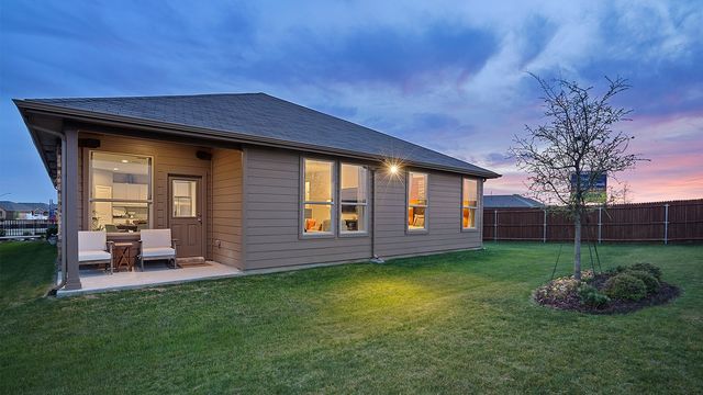 1221 BELTWAY BELTWAY Lane, Granbury, TX 76048