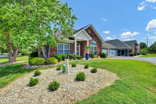 6319 Rivers End Dr, Louisville, KY 40258
