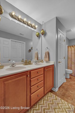 6319 Rivers End Dr, Louisville, KY 40258