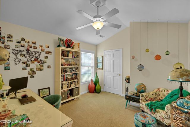 6319 Rivers End Dr, Louisville, KY 40258