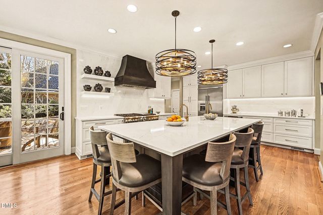 71005 Russell, Chapel Hill, NC 27517