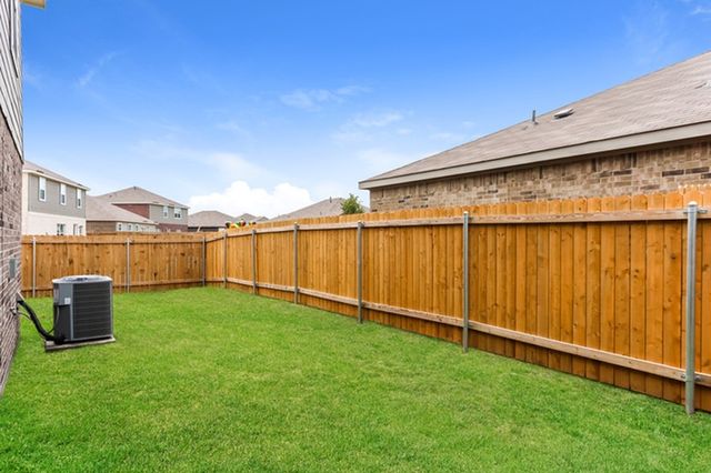 1203 Mallard Cove, Ennis, TX 75119