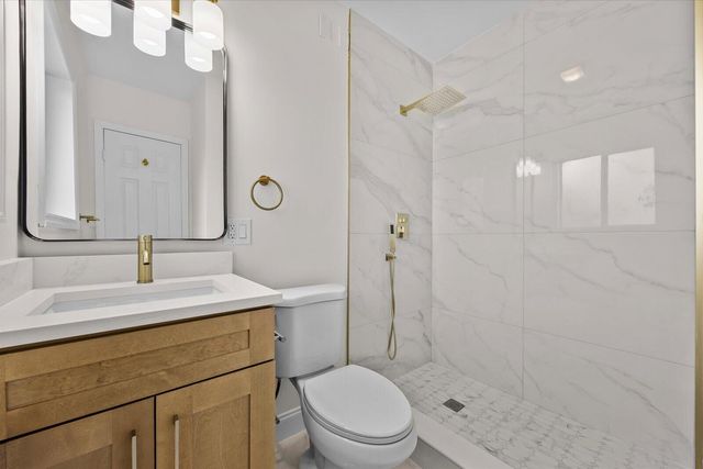 800 SE 13th Court, Deerfield Beach, FL 33441