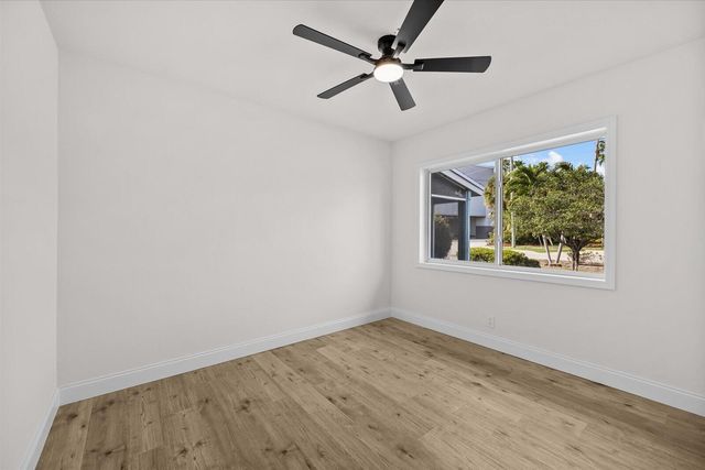 800 SE 13th Court, Deerfield Beach, FL 33441