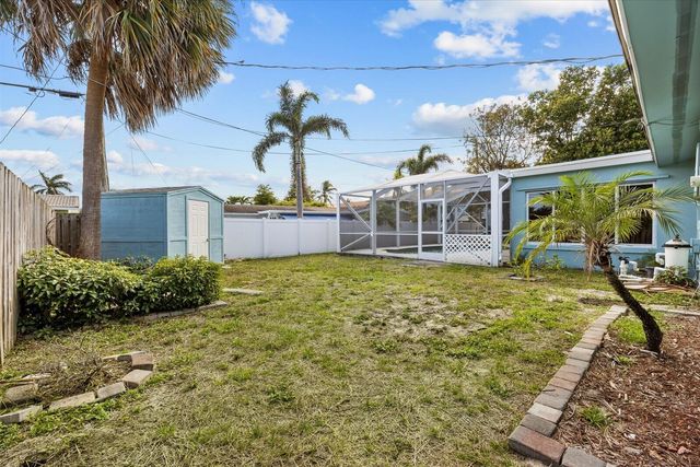 800 SE 13th Court, Deerfield Beach, FL 33441