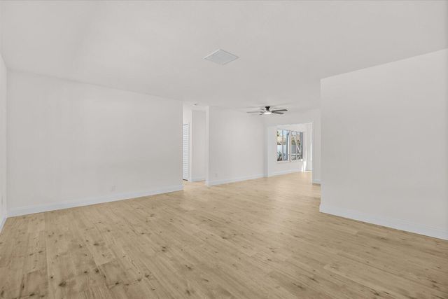 800 SE 13th Court, Deerfield Beach, FL 33441