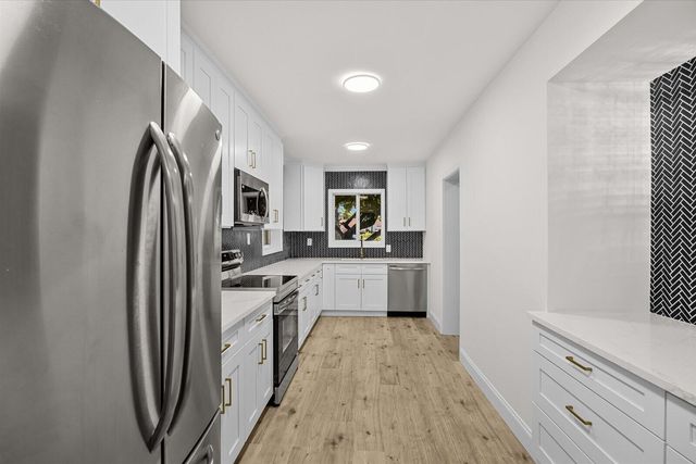 800 SE 13th Court, Deerfield Beach, FL 33441